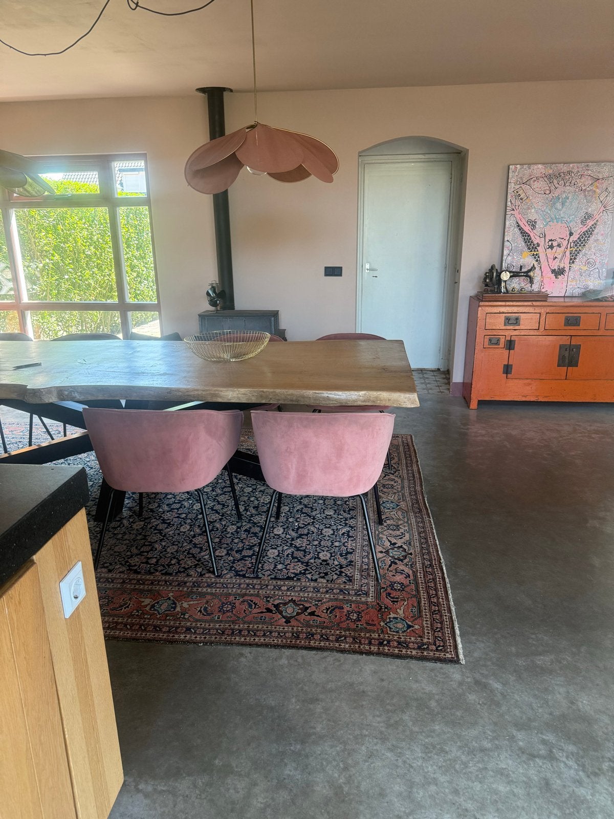 8 Karwei fluwelen eetkamerstoelen met leuning - Roze, Ophalen, Gebruikt, Overige kleuren, Stof