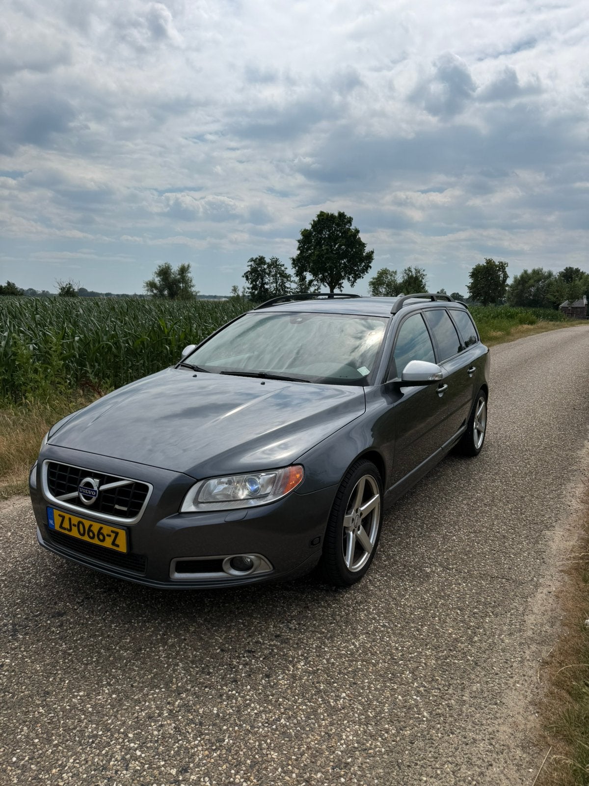 Volvo V70 2.5 T AUT 2011 Grijs, Auto's, Volvo, 1800 kg, 2521 cc, Stationwagon, Particulier