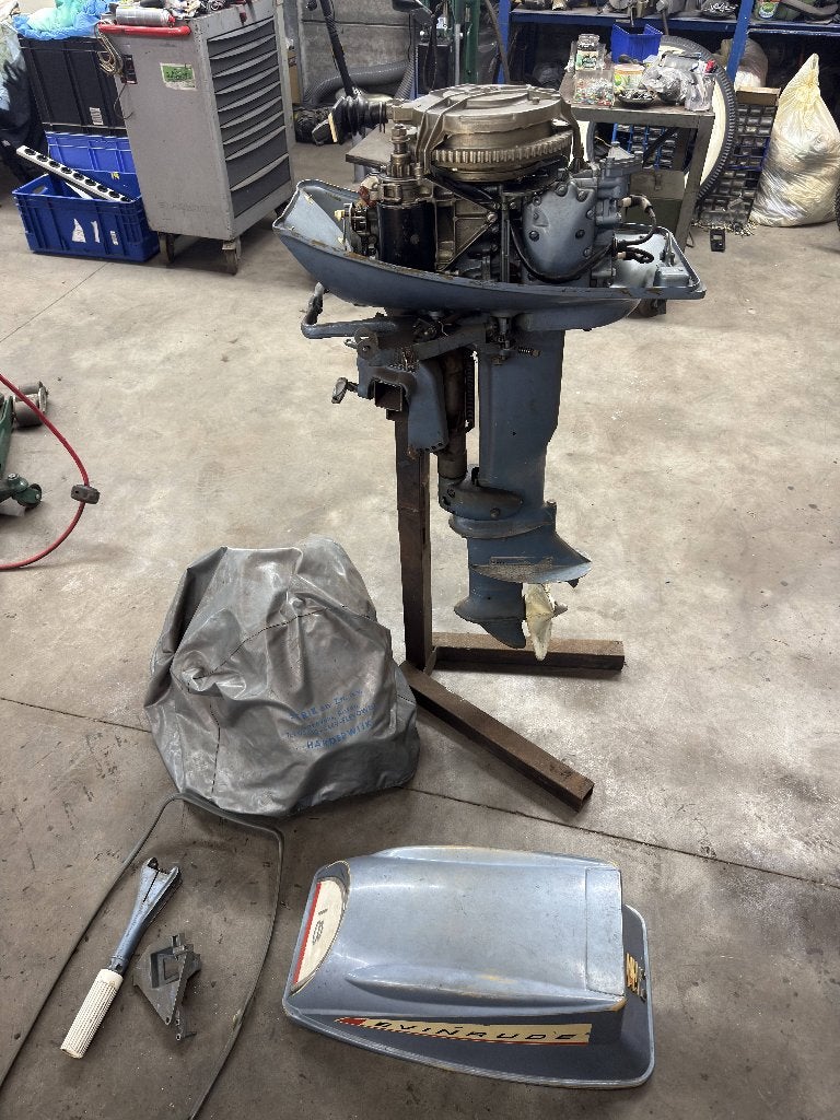 Evinrude 18 HP Fastwin, Ophalen, 10 tot 30 pk, Gebruikt, Elektrische start
