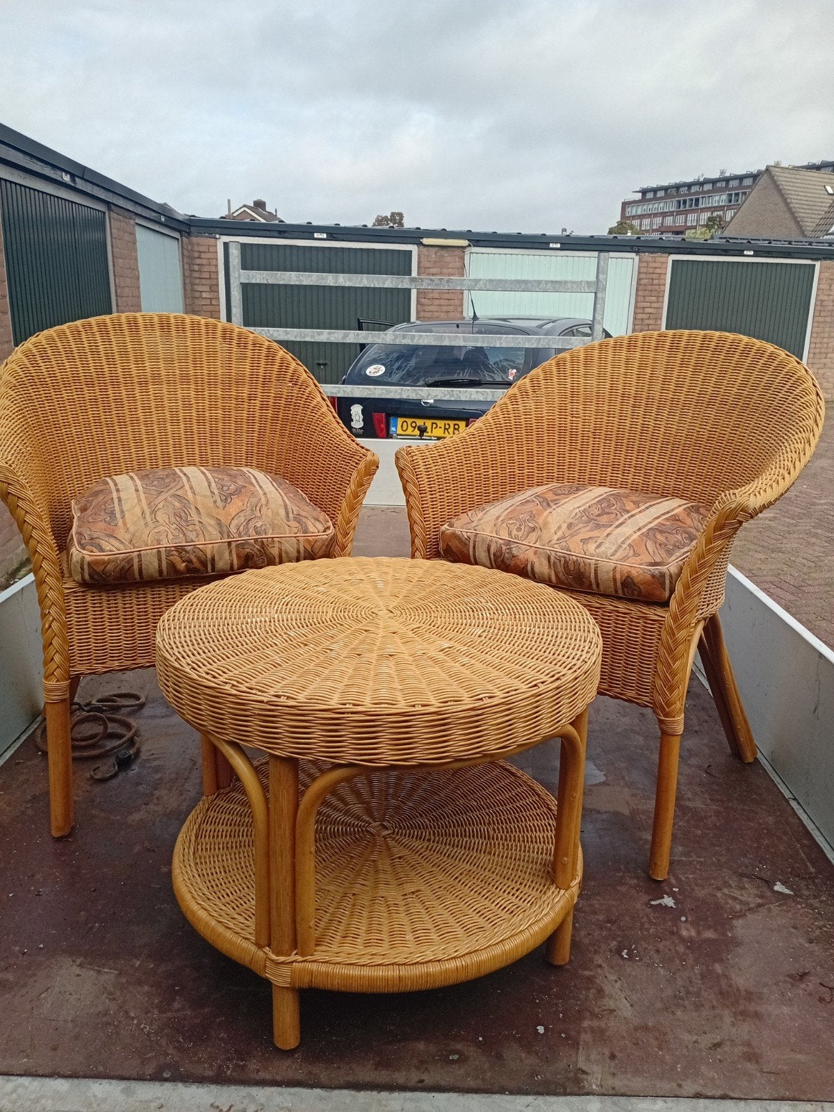 Gezellig rieten setje met twee stoelen en tafel, Ophalen, Gebruikt, Twee, Bruin