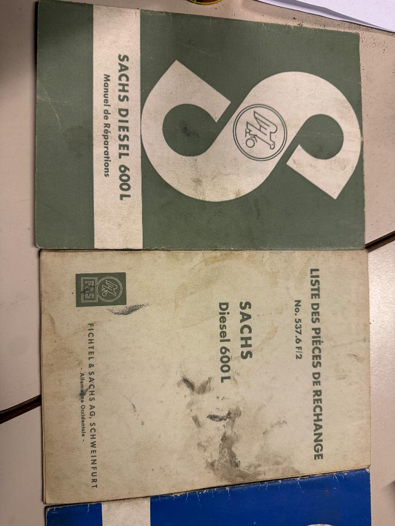 4 boekjes van sachs diesel 600l, Ophalen of Verzenden
