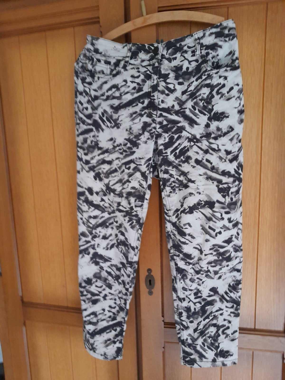 Zwart wit broek van Zerres maat 40, Zerres, Verzenden, Zo goed als nieuw, Maat 38/40 (M)