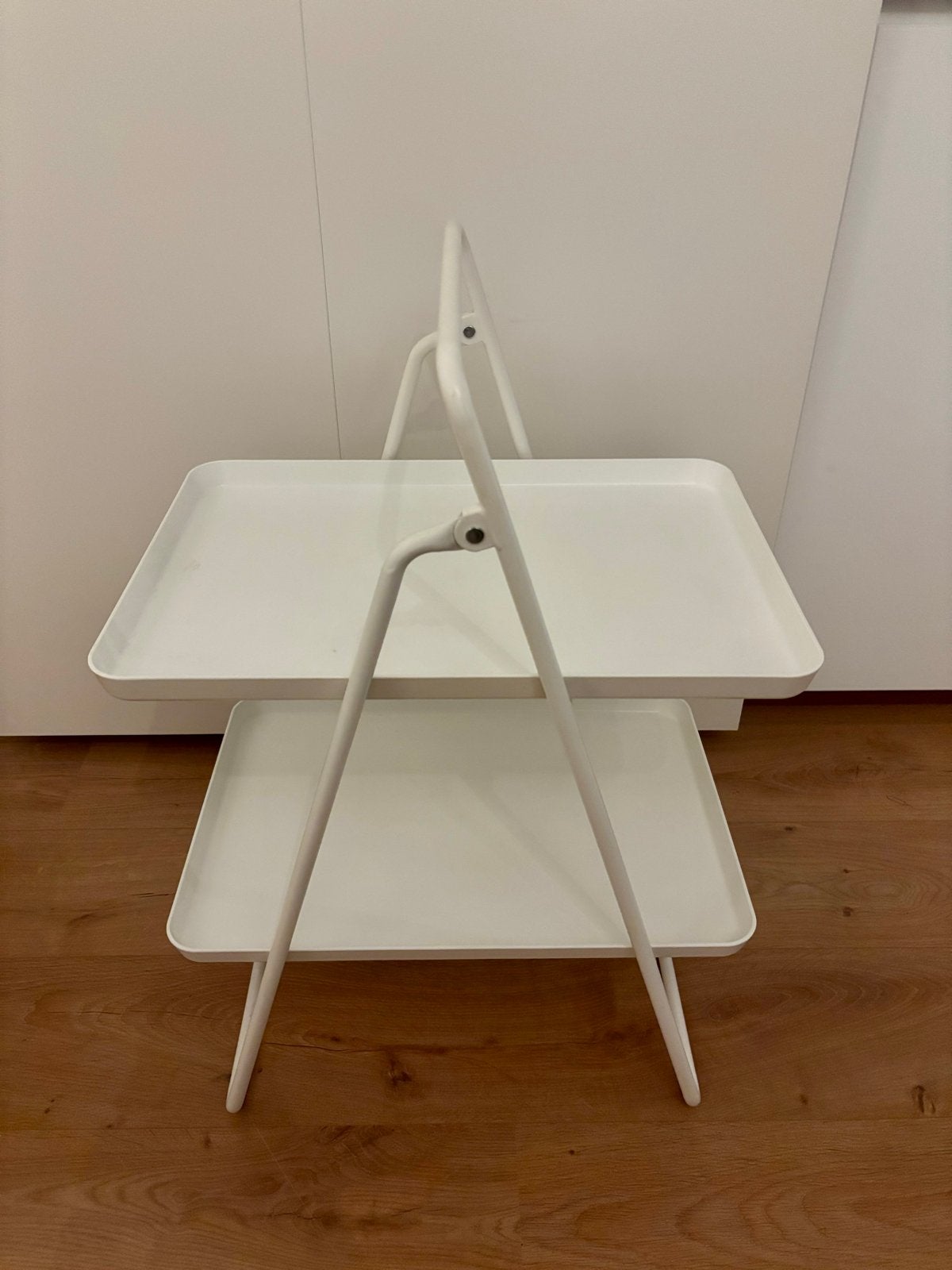 IKEA Viggja Dienbladtafel Opklapbaar - Wit, Ophalen, Metaal of Aluminium, 55 tot 75 cm, Zo goed als nieuw