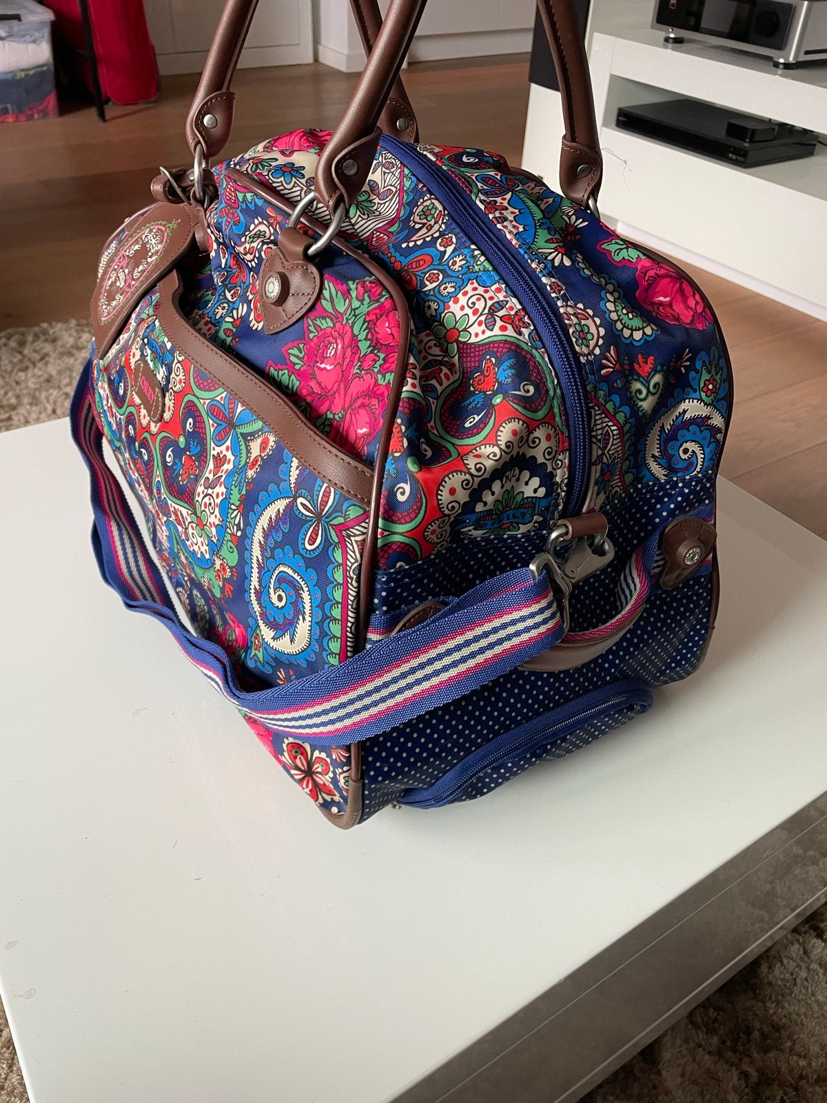 Oillily reistas met wieltjes en uitschuifbare handgreep, Ophalen, 20 tot 30 cm, Blauw, Zo goed als nieuw