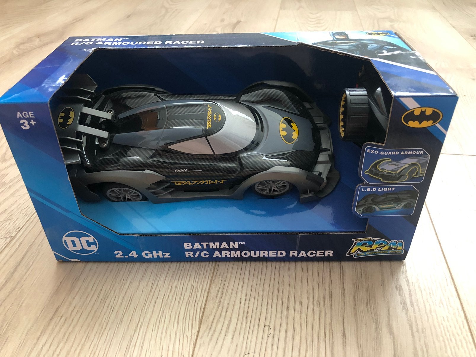 Nieuw in verpakking bestuurbare batman armoured racer, Ophalen of Verzenden, Nieuw