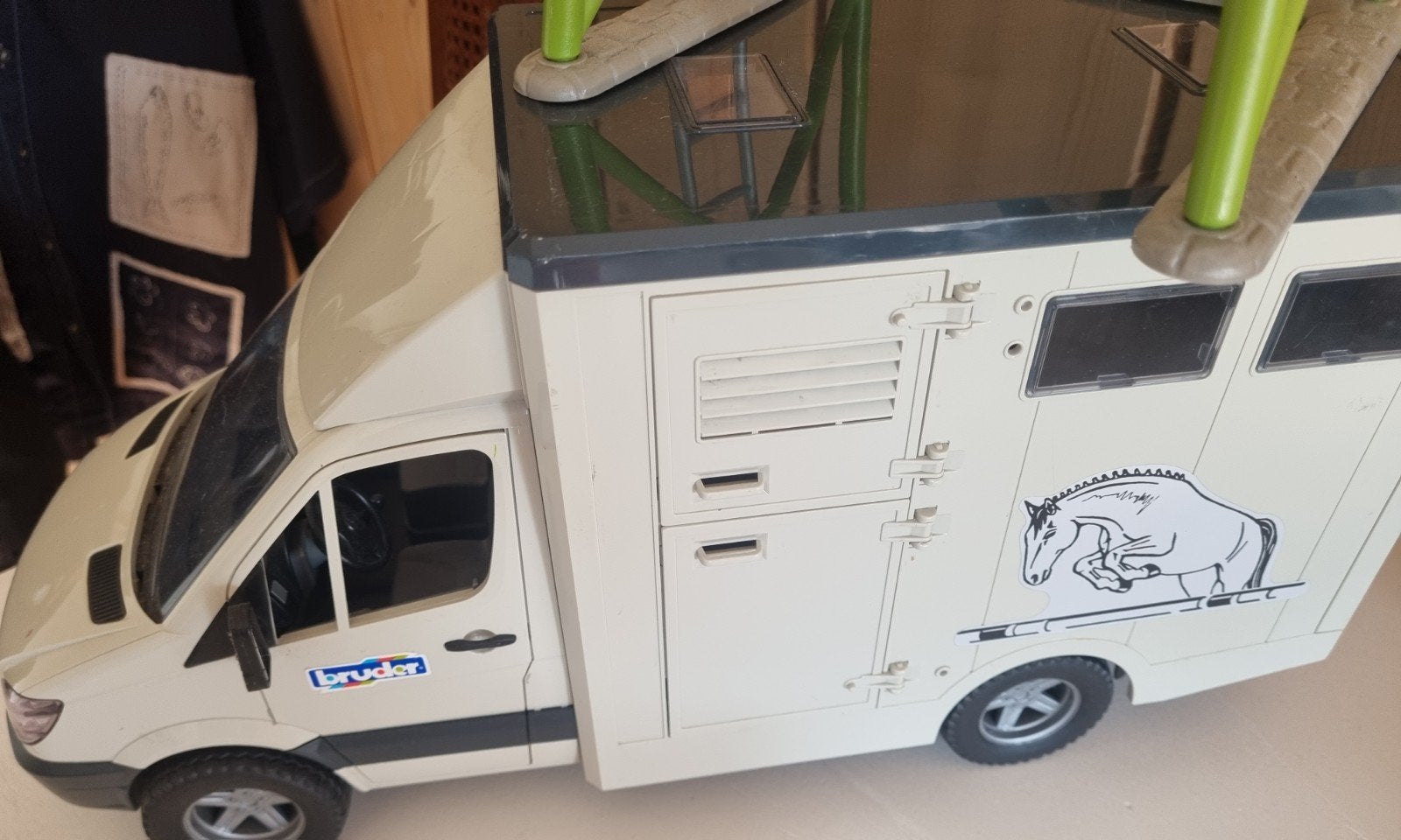 Bruder paarden vrachtwagen en Schleich silo, Ophalen, Zo goed als nieuw
