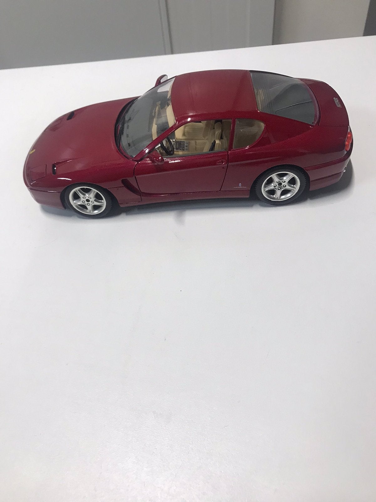 Burago Ferrari 1:18, Hobby en Vrije tijd, Modelauto's | 1:18, Ophalen, Zo goed als nieuw, Bburago