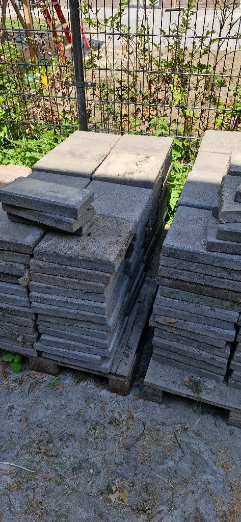 Gratis Betontegels 30x30, Tuin en Terras, Tegels en Klinkers, Ophalen, Gebruikt, 10 m² of meer, Beton