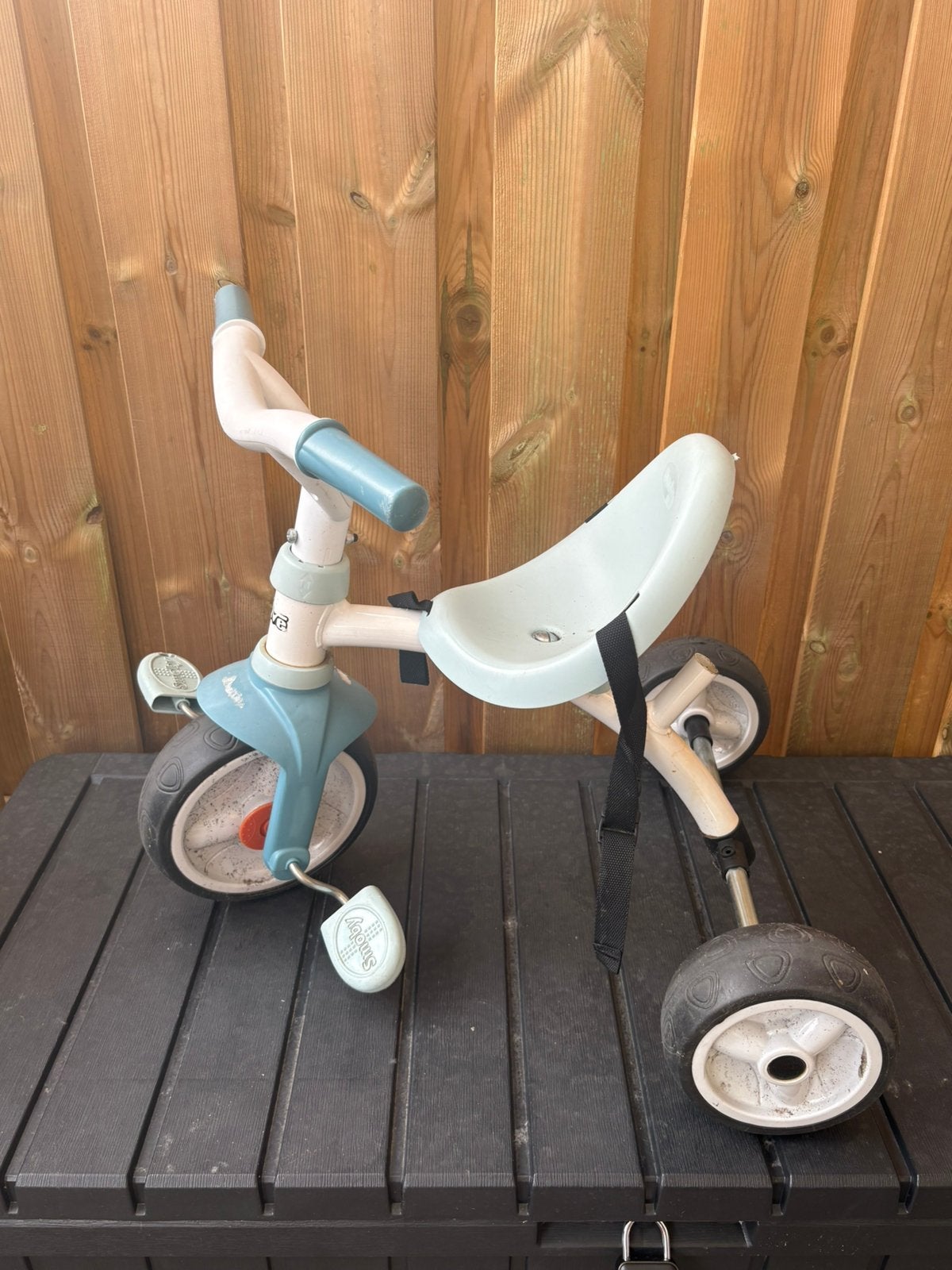 Smoby driewieler met duwstang, Fietsen en Brommers, Fietsen | Driewielers, Ophalen, Gebruikt, Duwstang