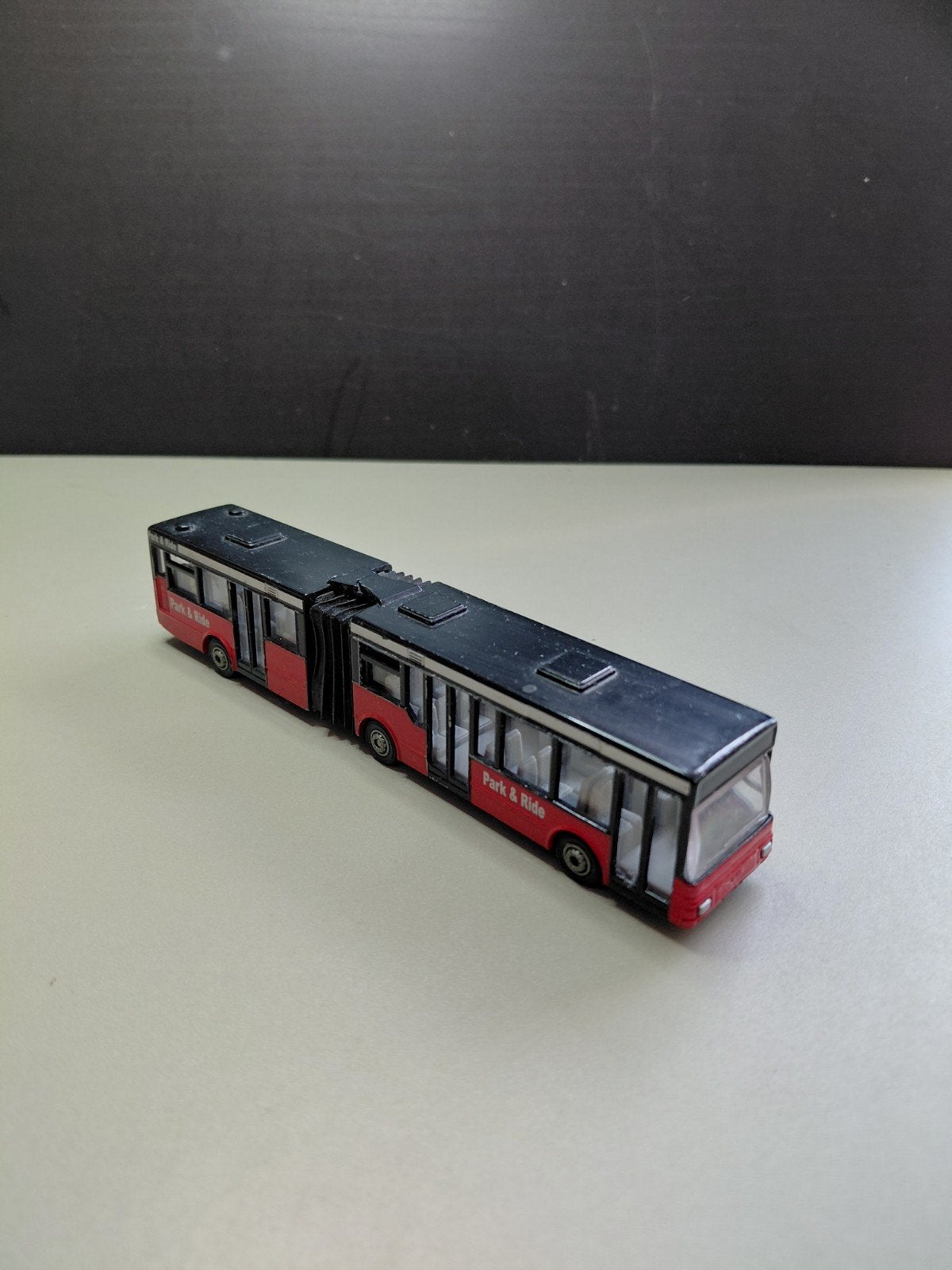 Siku LR 18074 Park and Ride Gelede Bus, 2010 Diecast, Hobby en Vrije tijd, Ophalen of Verzenden, Gebruikt, Bus of Vrachtwagen