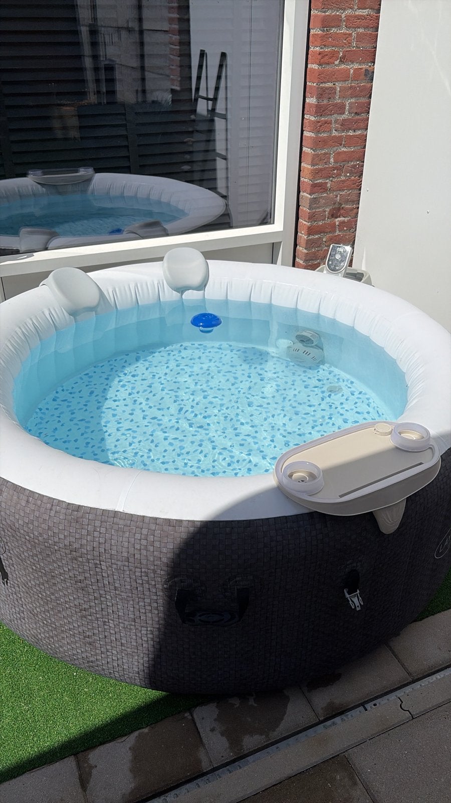 Lay Z Spa voor 4 personen, Ophalen, Zo goed als nieuw, Filter, Opblaasbaar