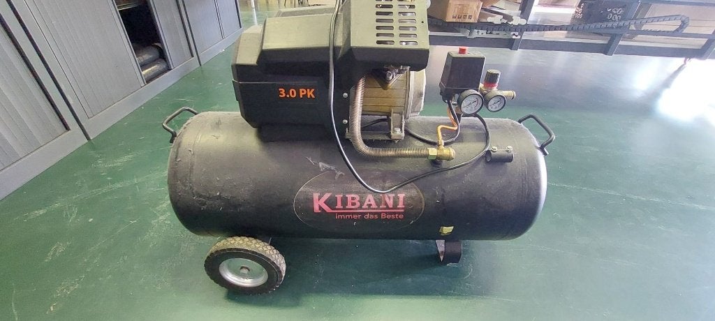 Compressor Kibani, Ophalen, Gebruikt, 200 tot 400 liter/min, 6 tot 10 bar