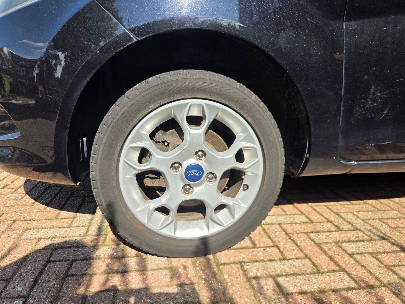 Foto 9 van Ford Fiesta 1.25 44KW 3DR 2009 Zwart