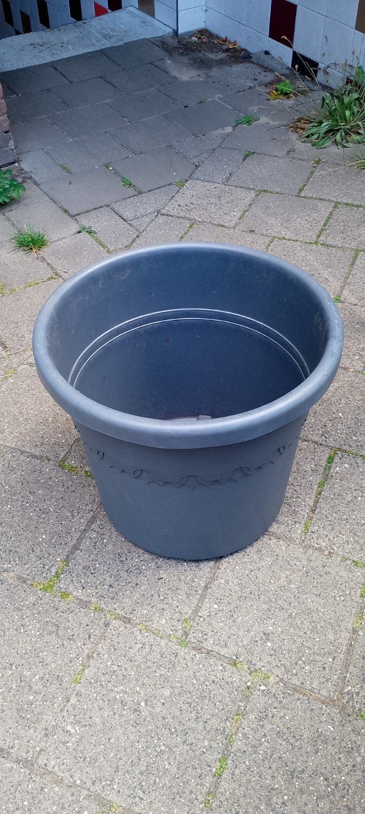 Hele grote pot voor klein boompje, Tuin en Terras, Ophalen, Kunststof, Rond, Zo goed als nieuw