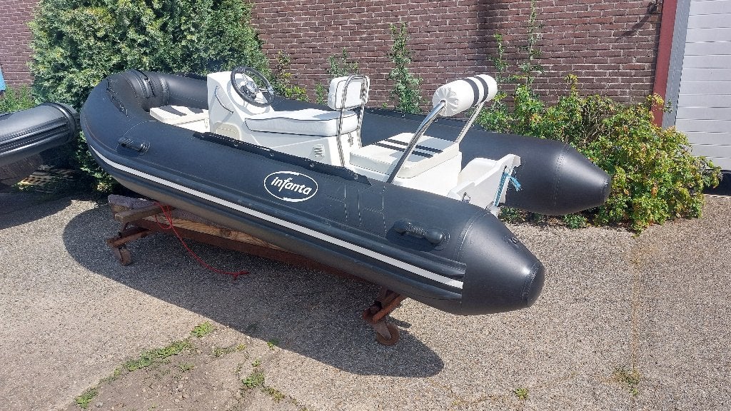 Infanta 3.9 RIB met Jockey Seat en Bankje NIEUW overjarig, Watersport en Boten, .., 4 m, Zo goed als nieuw, Benzine
