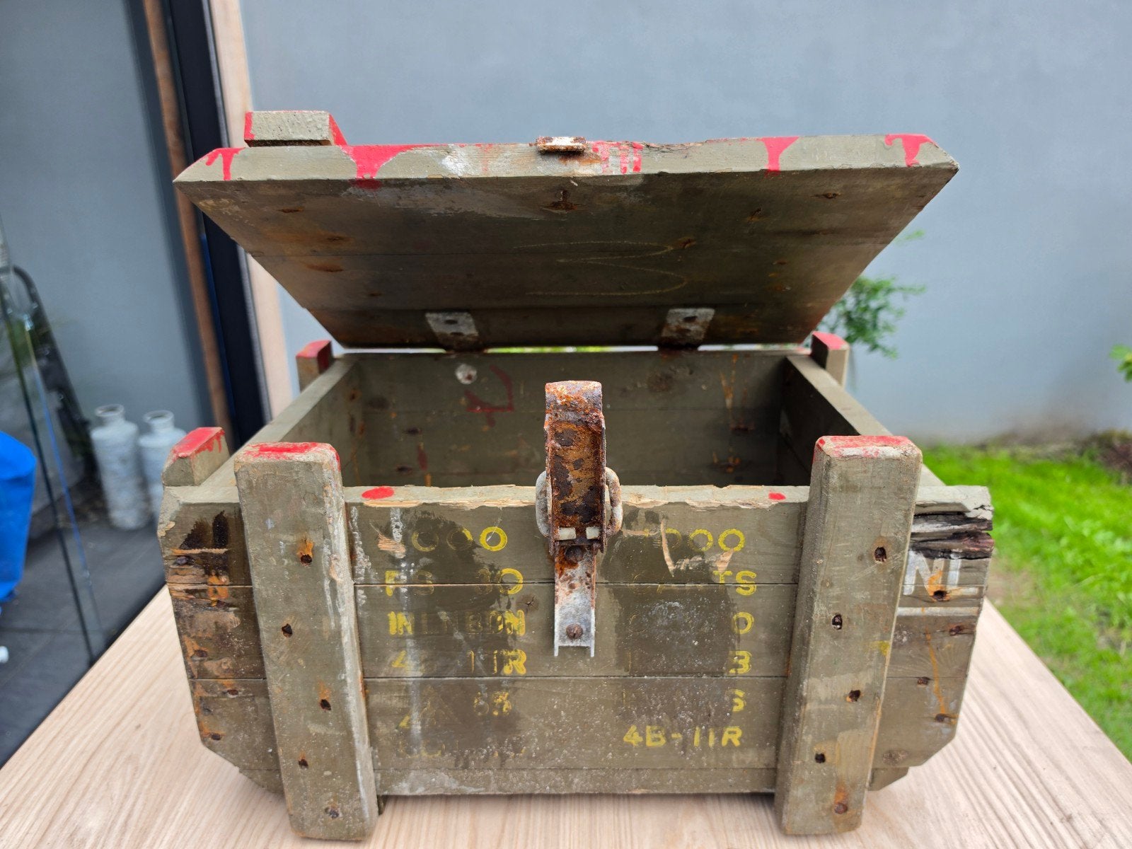 Oude munitie kist, Ophalen, Landmacht, Nederland, Kist of Geocache