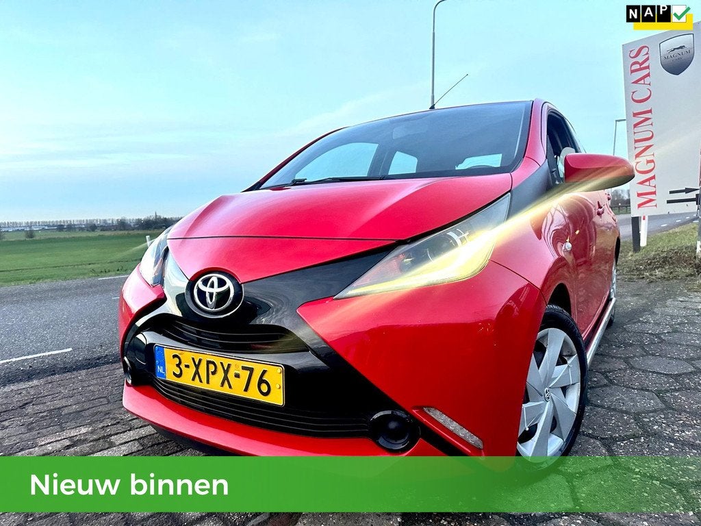 Toyota Aygo 1.0 NETTO €3718 EX BTW 5DRS NIEUWE APK ELEK.RA, Auto's, Euro 5, 4 stoelen, Origineel Nederlands, Bedrijf