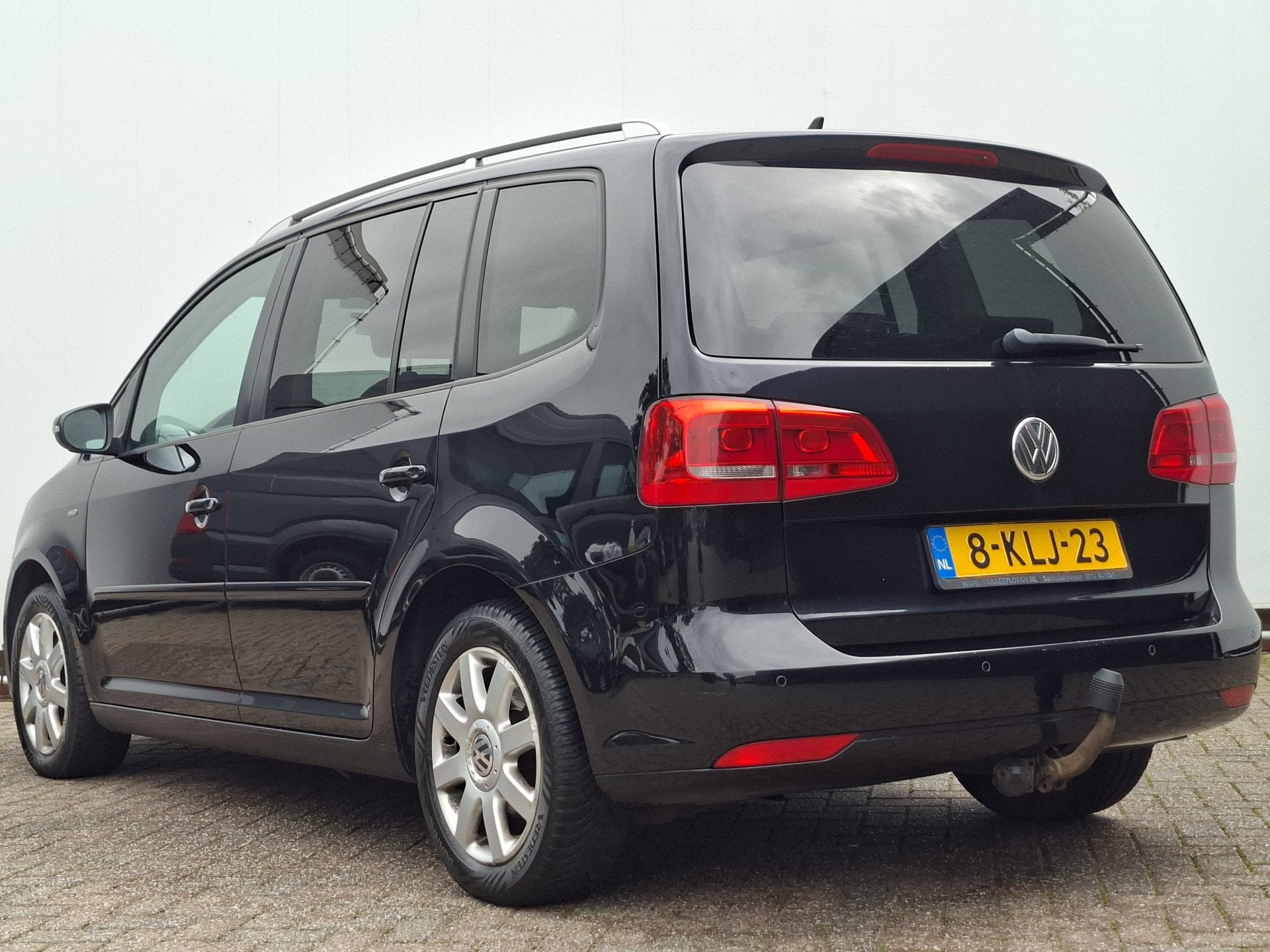 Volkswagen Touran 1.6 TDI Highline BlueMotion 7p. Pano.dak T, Auto's, Voorwielaandrijving, Euro 5, 1490 kg, Gebruikt