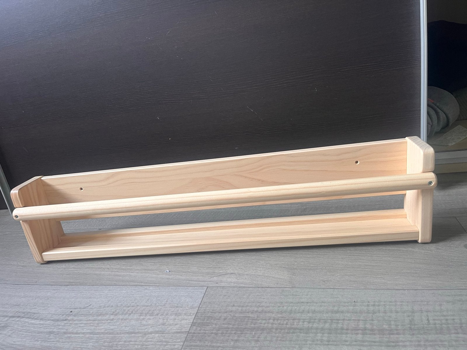 Houten wandplank / Flisat, Ophalen, Met plank(en), 50 tot 100 cm, Zo goed als nieuw