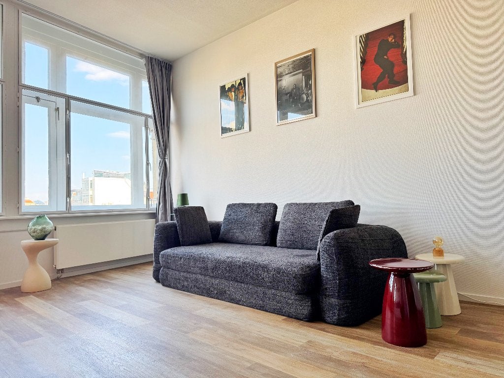 Gloednieuwe Sofa/Slaapbank, Ophalen, Minder dan 75 cm, 150 tot 200 cm, Rechte bank
