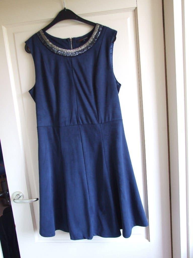 Lola & Liza nieuw blauwe jurk met kraaltjes maat 42, Blauw, Maat 42/44 (L), Nieuw, Ophalen of Verzenden