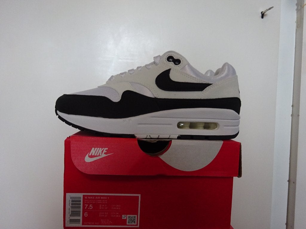 Nike Air Max 1 White/Black Summit White Maat 38.5, Wit, Nike, Nieuw, Ophalen of Verzenden