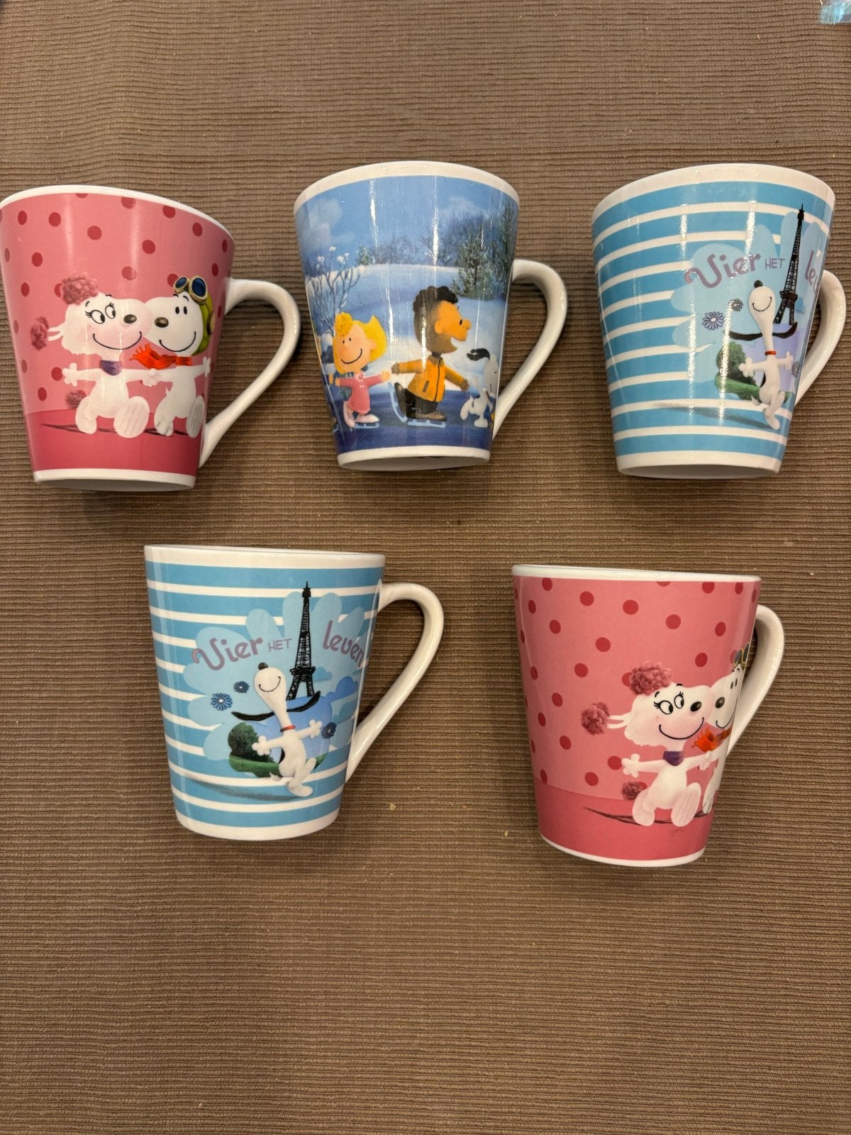 Snoopy Peanuts film mokken set 5 stuks 3 designs!, Overige typen, Ophalen of Verzenden, Zo goed als nieuw, Meerkleurig