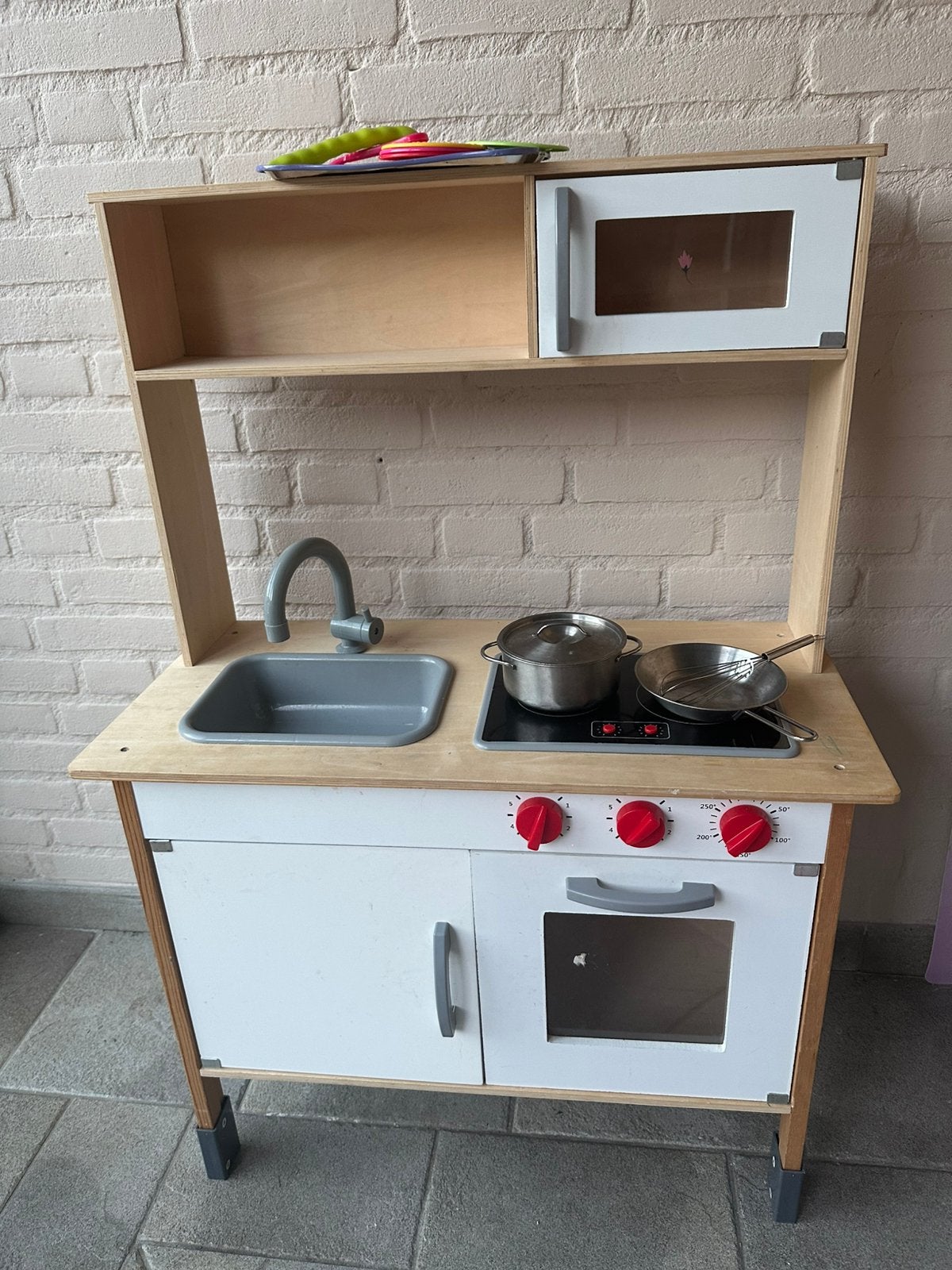 Kinderkeuken, Ophalen, Gebruikt