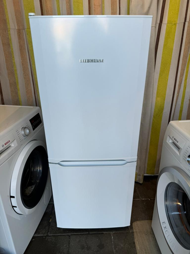 Liebherr Koel/Vriescombinatie | Schoon | 137cm Hoog, Ophalen, 120 tot 140 cm, 200 liter of meer, Met aparte vriezer