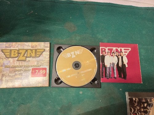 cd bzn the singles collection,1965-2005, Ophalen of Verzenden