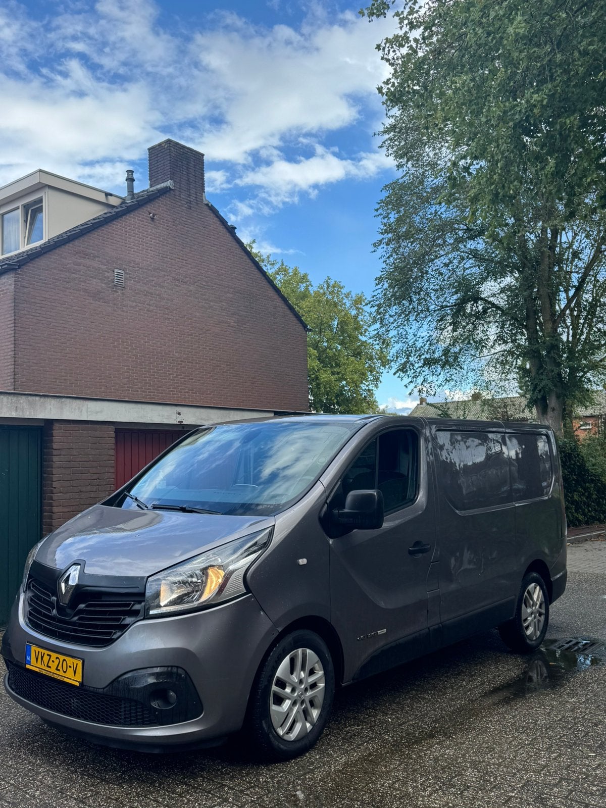 Renault Trafic 1.6 DCI 88KW 2015 Grijs, Auto's, Voorwielaandrijving, 4 cilinders, 2000 kg, Renault