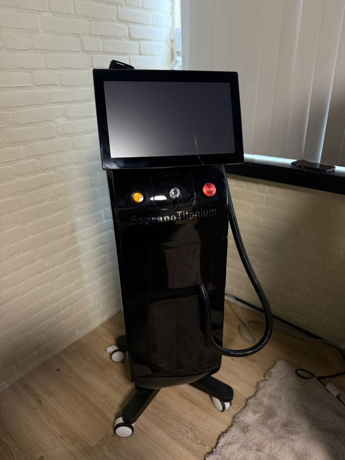 Sopraan Titanium Diode Ice Laser Professioneel ontharingsapp, Ophalen, Zo goed als nieuw, Scheren en Epileren