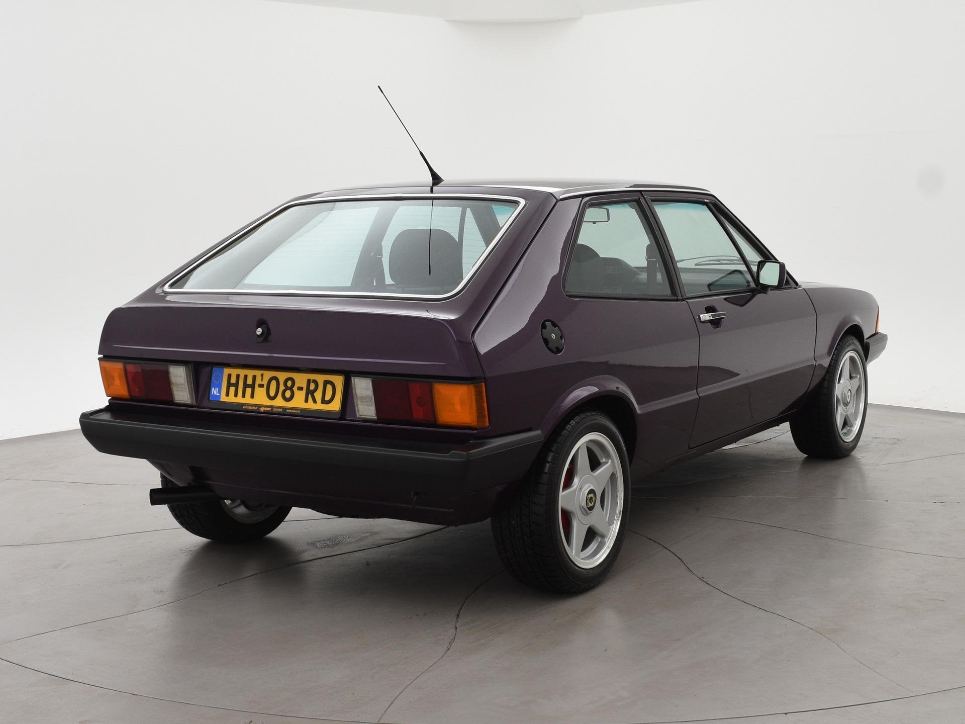 Volkswagen Scirocco 1.5 LS ORIGINEEL NEDERLANDS | FIRE AND I, Auto's, Voorwielaandrijving, Stof, Gebruikt, 1457 cc