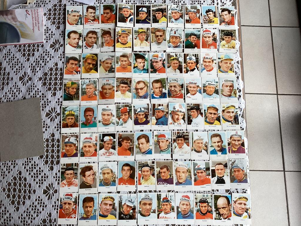 80 plaatjes wielrenners Monty gum volledige reek, Ophalen of Verzenden, Gebruikt, Meerdere plaatjes