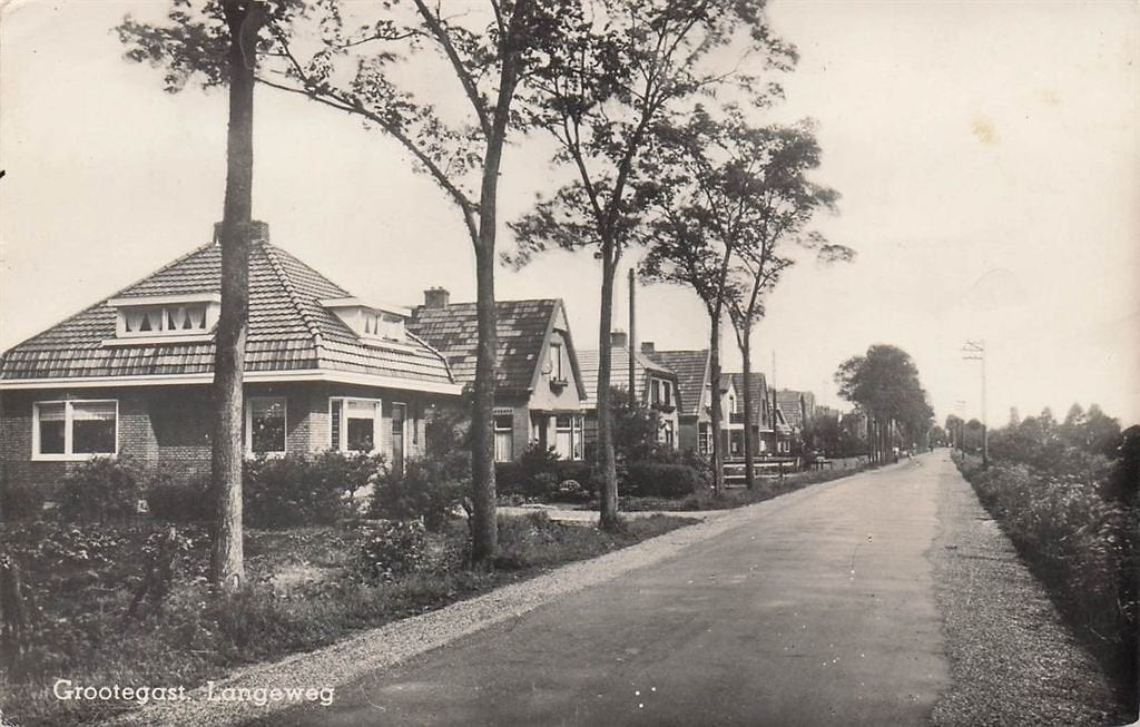 702-377-005 Grootegast Langeweg, Verzamelen, Ansichtkaarten | Nederland, Verzenden, Voor 1920, Groningen