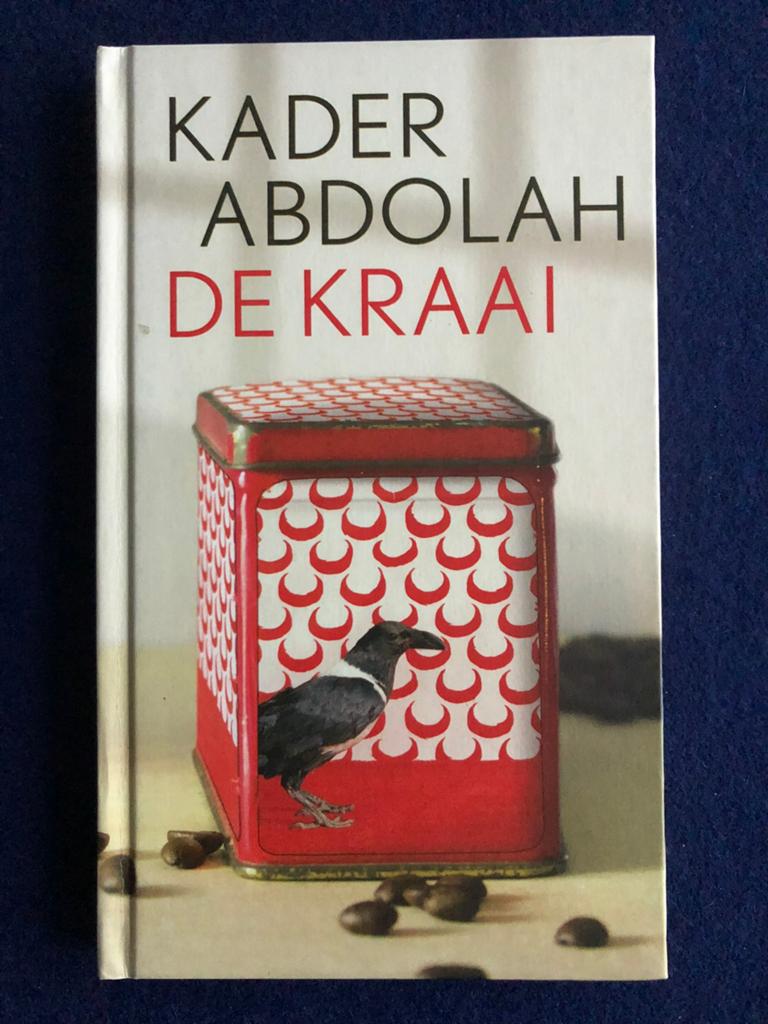 Boekenweekgeschenk De Kraai van Kader Abdolah, prima staat, Boeken, Ophalen of Verzenden, Zo goed als nieuw