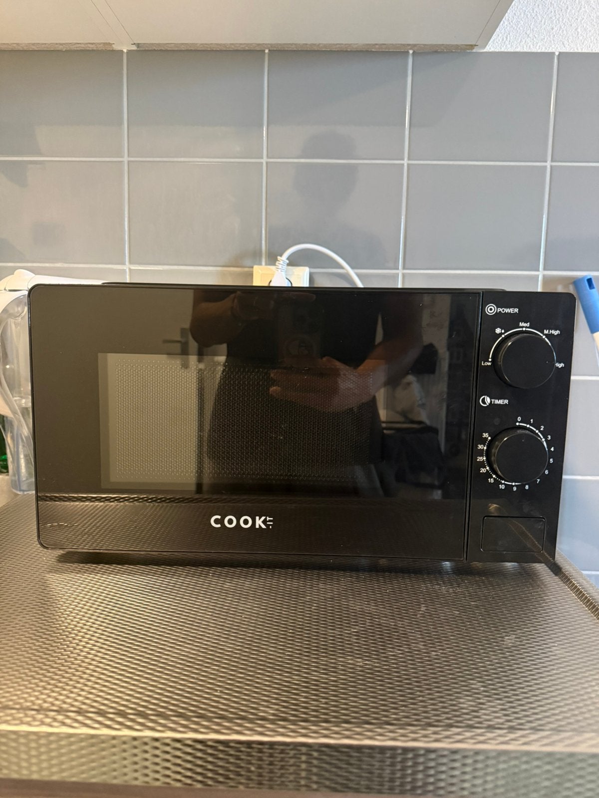 Microwave – Excellent Condition – €15, Witgoed en Apparatuur, Magnetrons, Zo goed als nieuw, Oven, Ophalen