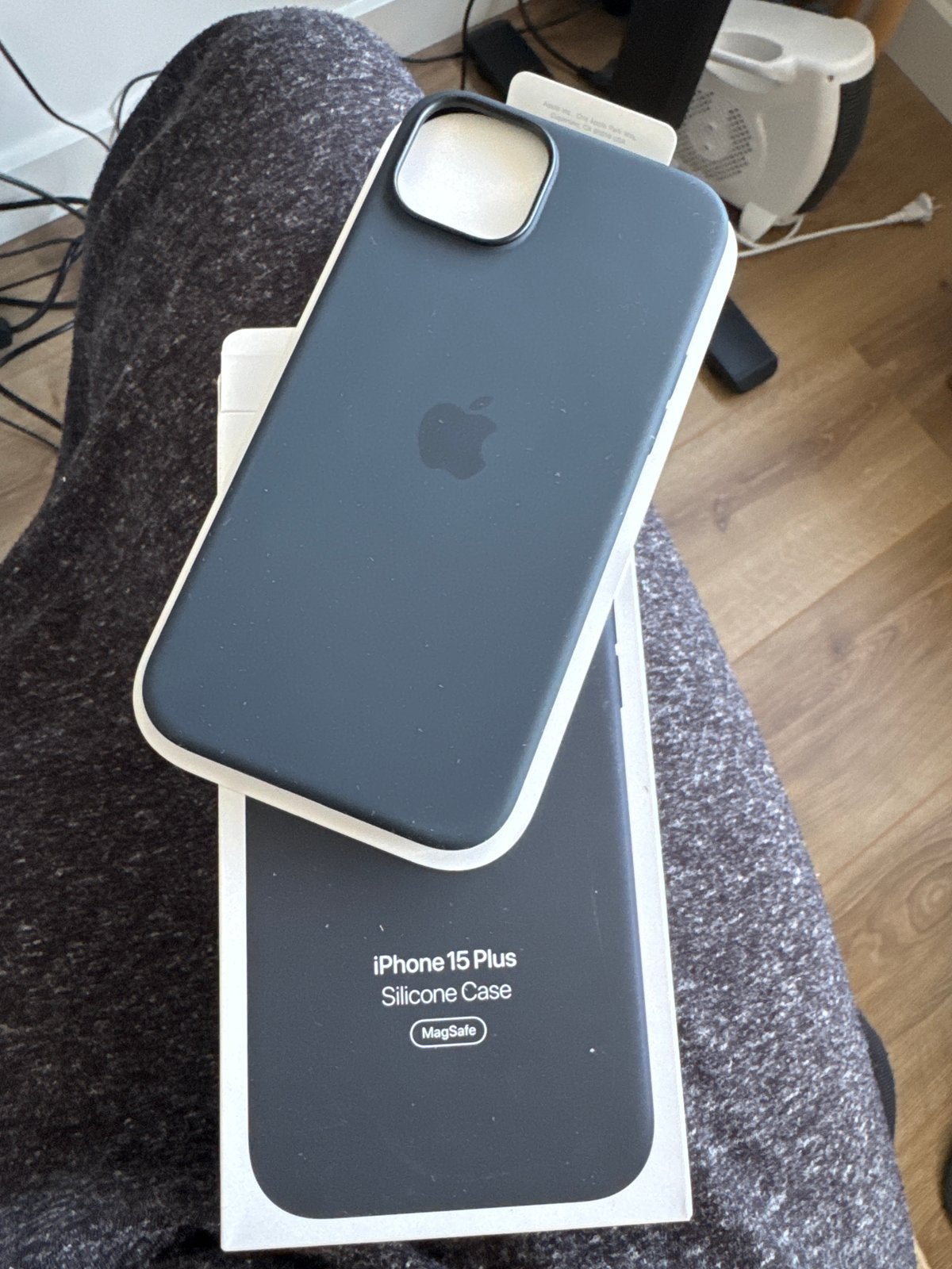 Apple iPhone 15 Plus Silicone Hoesje met MagSafe nieuw, Telecommunicatie, Zwart, MagSafe, Nieuw, Hoesje of Tasje