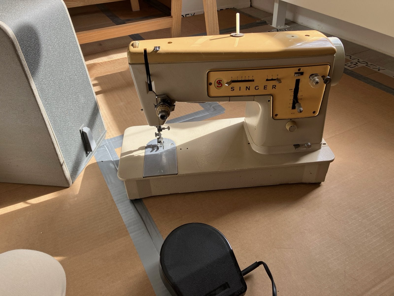 Vintage Singer Naaimachine 447 (incl. Accessoires), Ophalen, Zo goed als nieuw, Naaimachine, Singer
