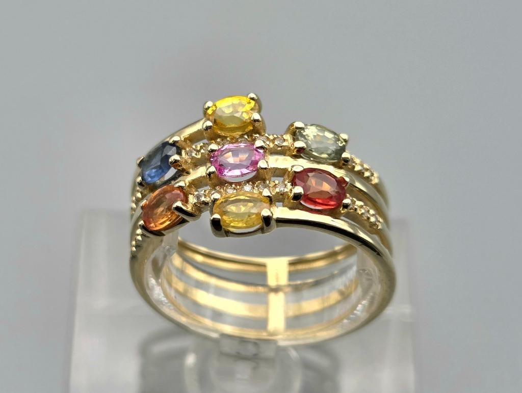 Gouden Vintage ring edelsteen saffier en diamant. 2025/468.