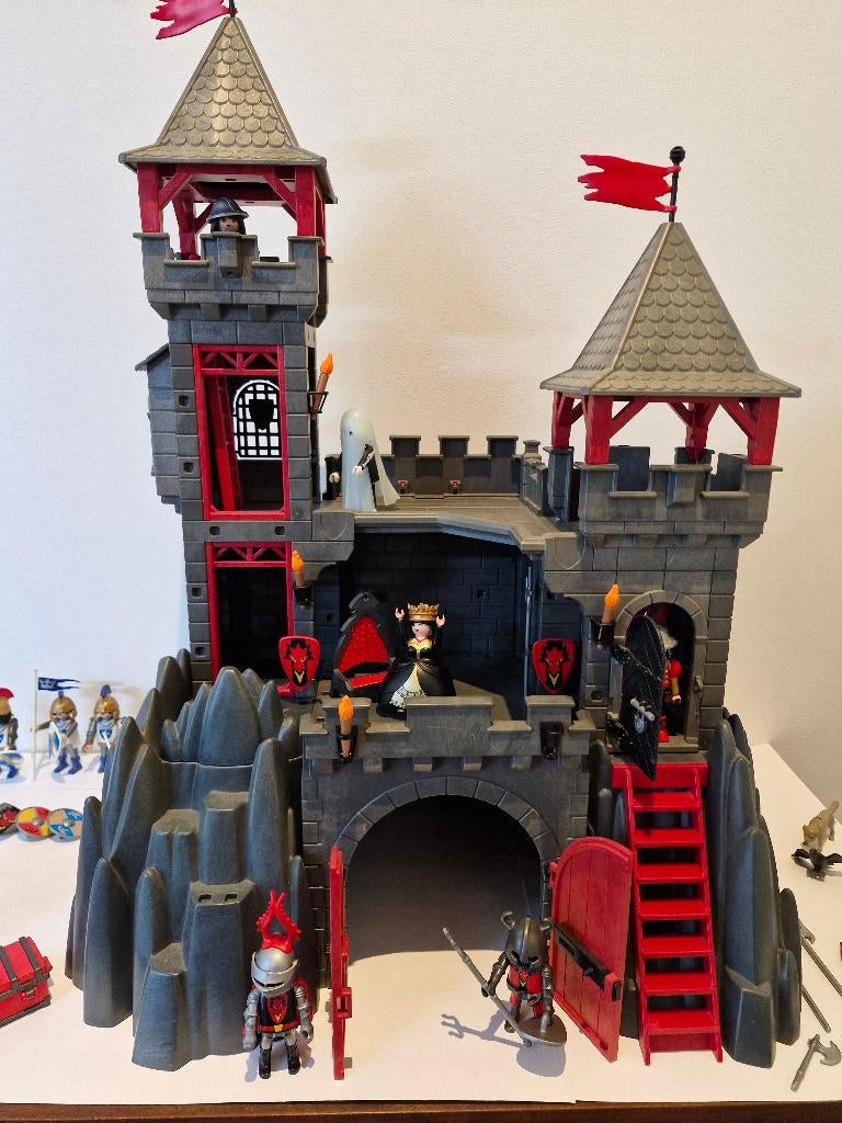 playmobil drakenridderkasteel, Kinderen en Baby's, Speelgoed | Playmobil, Ophalen of Verzenden, Zo goed als nieuw, Complete set