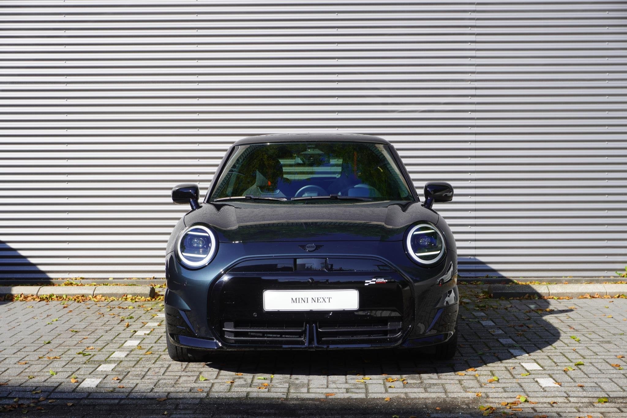 MINI 3-Deurs Cooper E John Cooper Works | Pakket XL | Glazen, Stuurwielverwarming, Gebruikt, 41 kWh, Met garantie (alle)