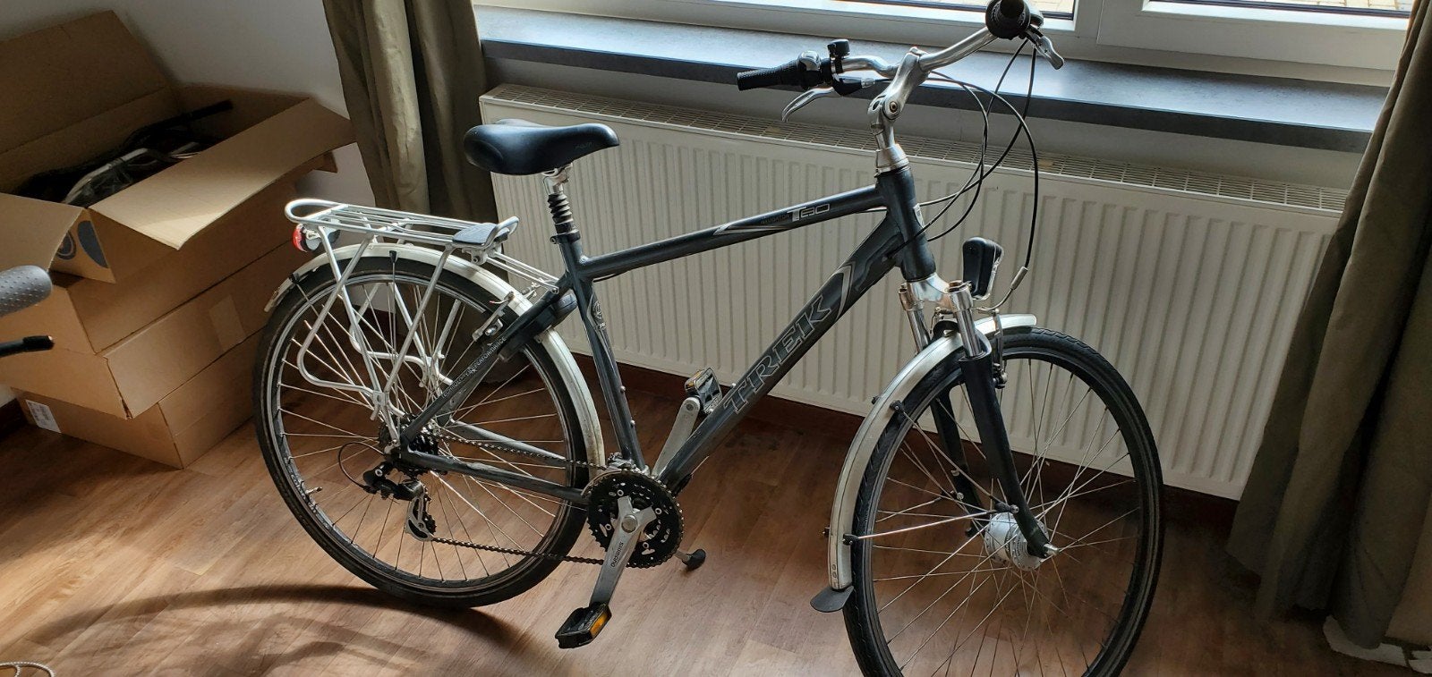Trek T80 herenfiets maat 50 gebruikte staat

Led voor en ach, Fietsen en Brommers, Fietsen | Heren | Herenfietsen, Overige merken