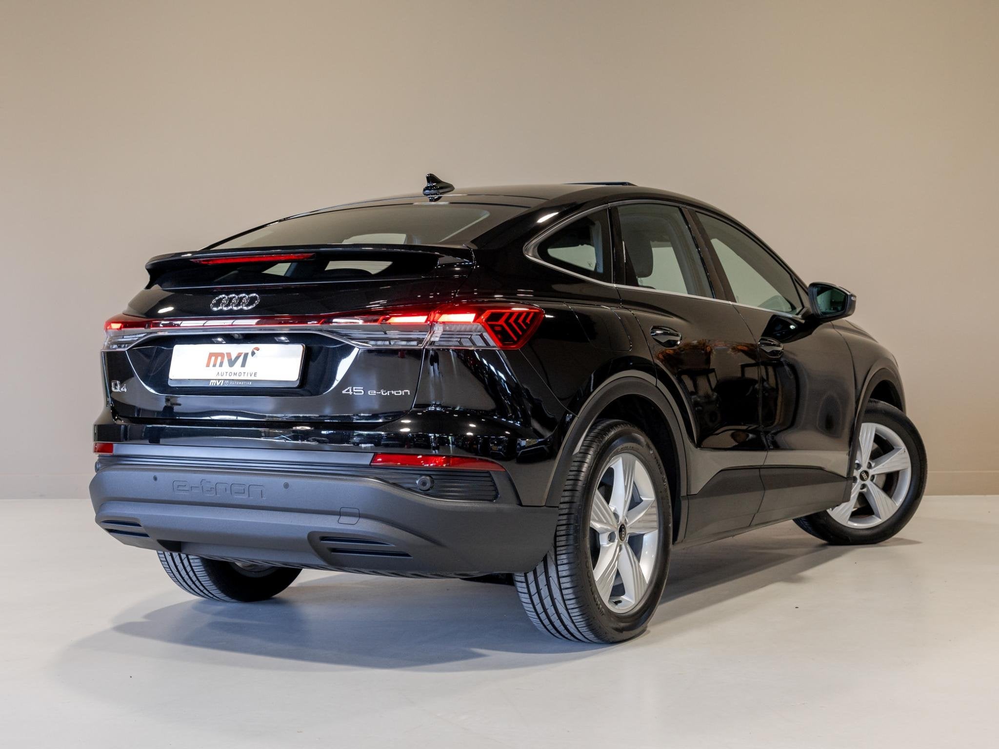 Audi Q4 Sportback e-tron 45 Edition 82 kWh 286pk / Trekhaak, Auto's, Audi, Automaat, Gebruikt, 82 kWh, Met garantie (alle)