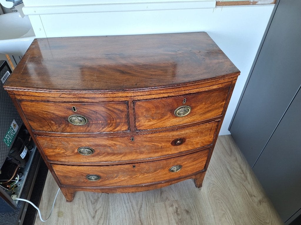 Antieke Georgian/Empire Bow-Front Commode (ca. 1800), Antiek en Kunst, Antiek | Meubels | Kasten, Ophalen