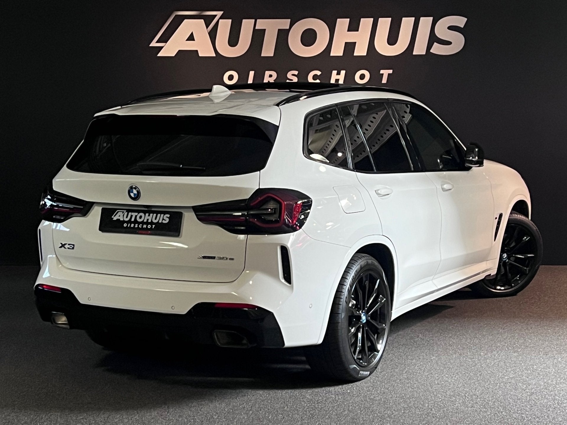 BMW X3 XDrive30e High Executive Edition M Laser/ Memory stoe, Auto's, BMW, Gebruikt, Zwart, Wit, Bedrijf