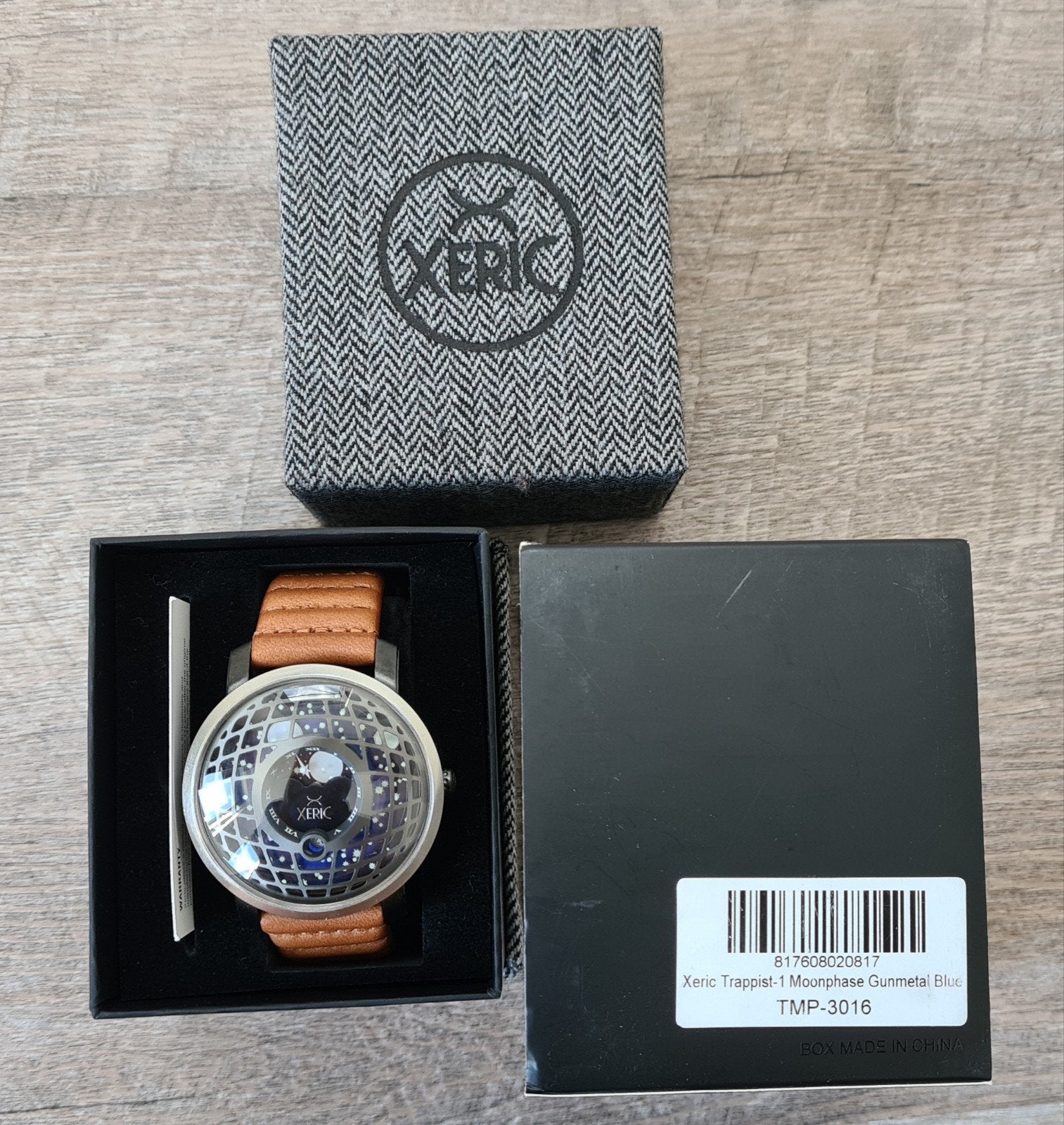 Xeric Trappist-1 Moonphase horloge - nieuw, Sieraden, Tassen en Uiterlijk, Overige merken, Leer, Staal, Polshorloge