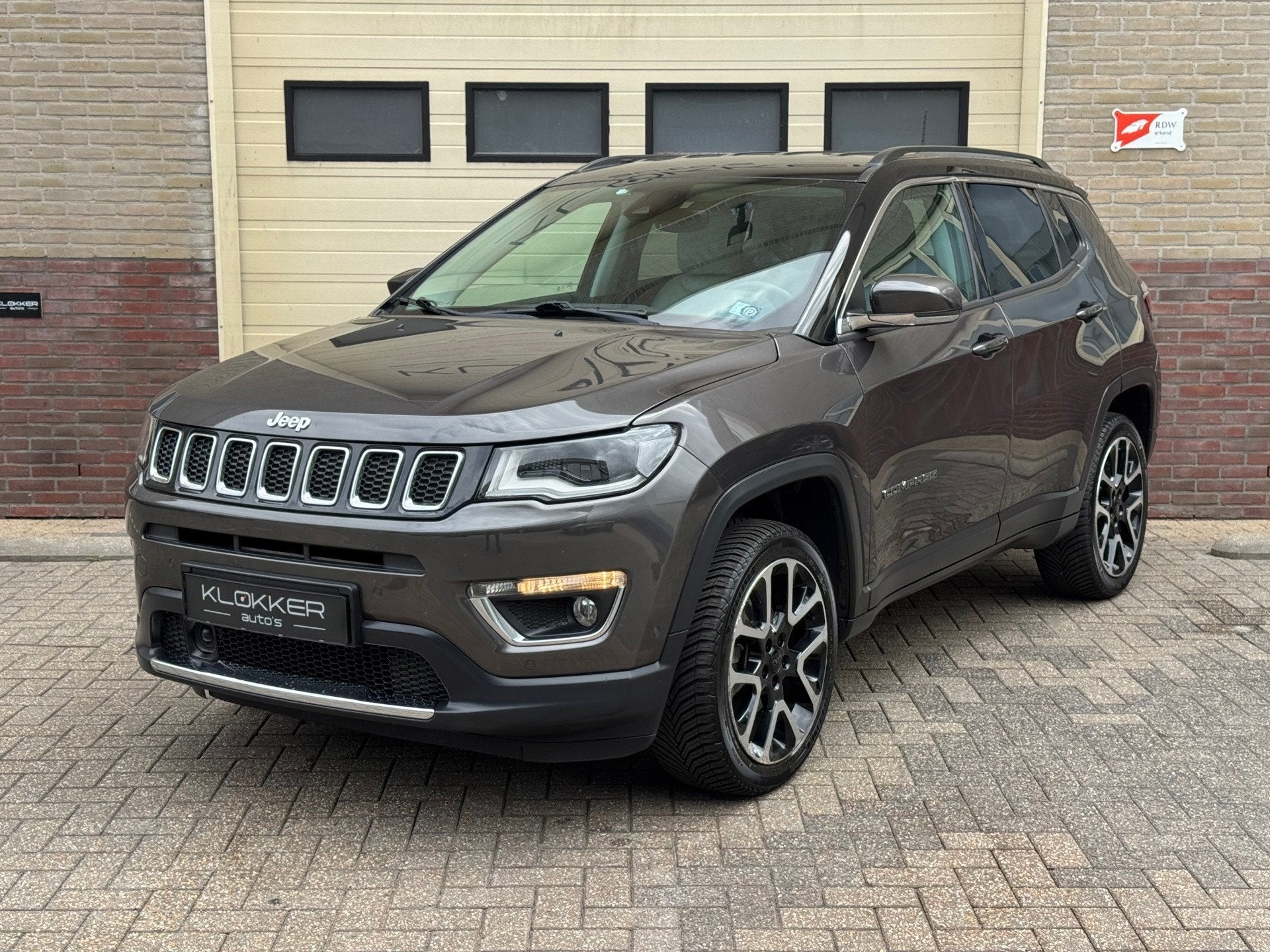 Jeep Compass 1.4 MultiAir Limited 4x4 Aut.|Leder|Navi|Beats, Auto's, Automaat, Dealer onderhouden, 450 kg, Gebruikt