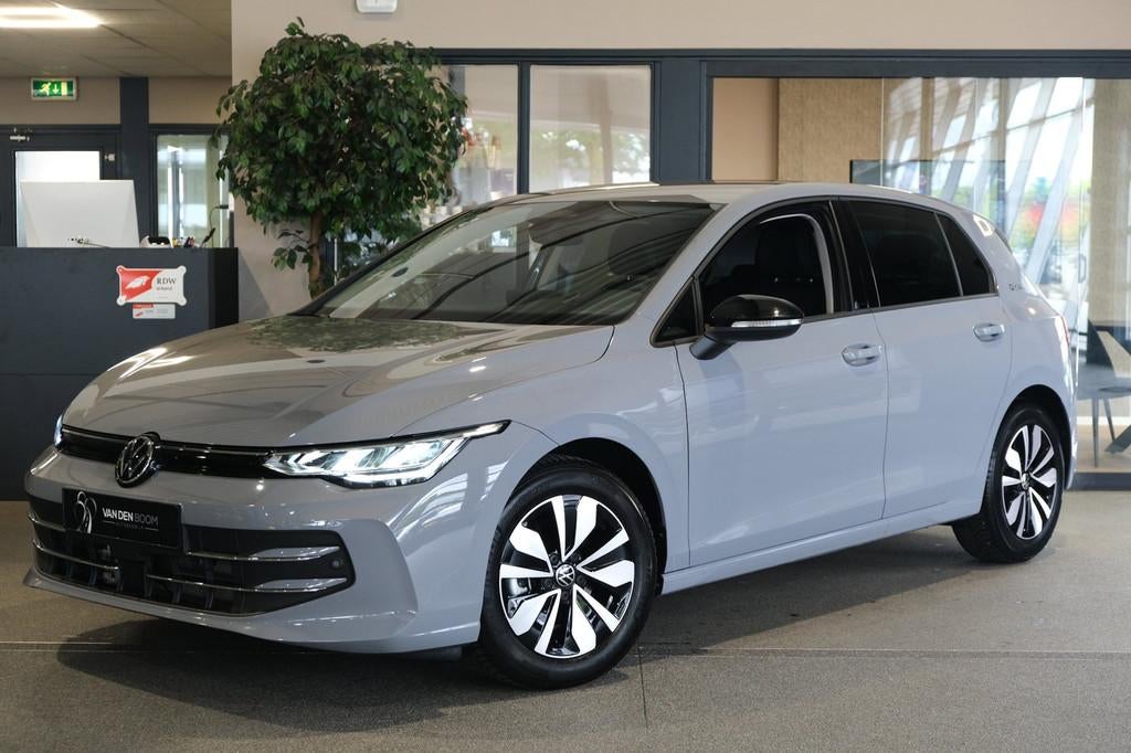 Volkswagen Golf 8.5 1.5 eTSI DSG 115PK Goal Edition Facelift, Auto's, Volkswagen, Gebruikt, Zwart, Leder en Stof, Origineel Nederlands