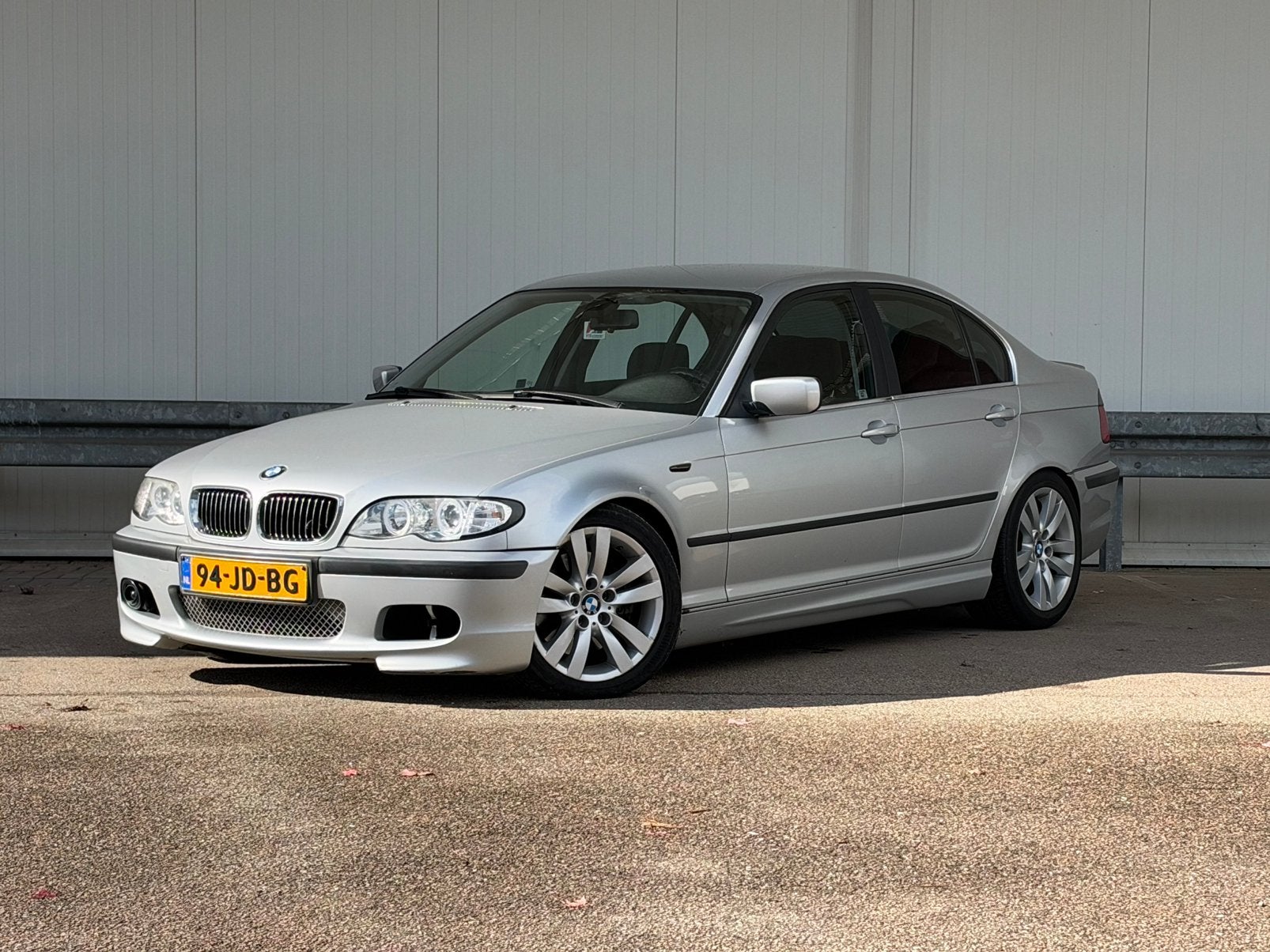 BMW 3-Serie 325i /m-tech /schroefset /Handbak, 1385 kg, Achterwielaandrijving, Zwart, Leder en Stof